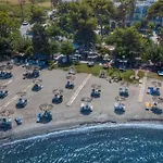 特奥多海滩公寓酒店 公寓式酒店 3*