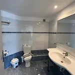 特奥多海滩公寓酒店 3*