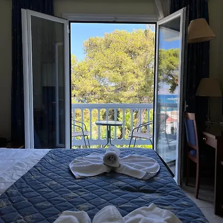 Theodorou Aparthotel