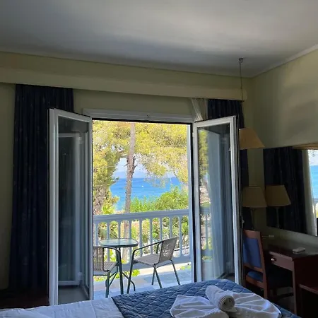 Theodorou Aparthotel 3*