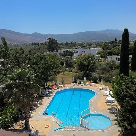 Aparthotel Theodorou 3*