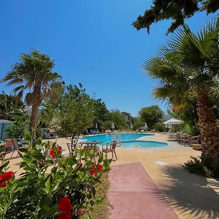 Theodorou Aparthotel 3*