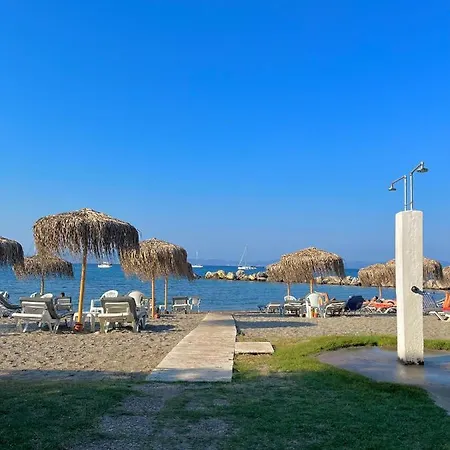 Theodorou Apartmanhotel 3*